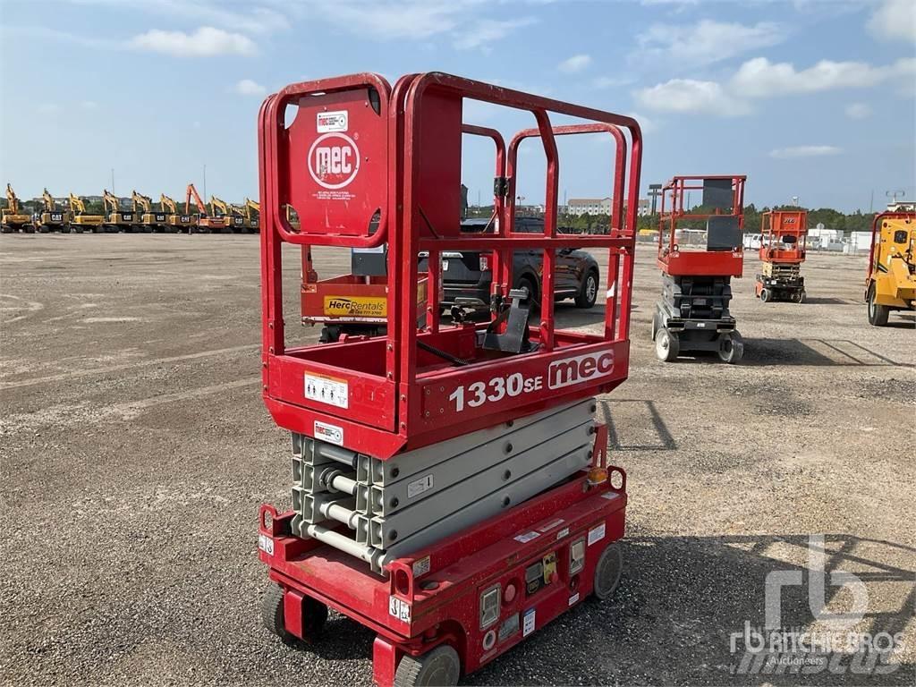 MEC 1330SE Piattaforme a pantografo