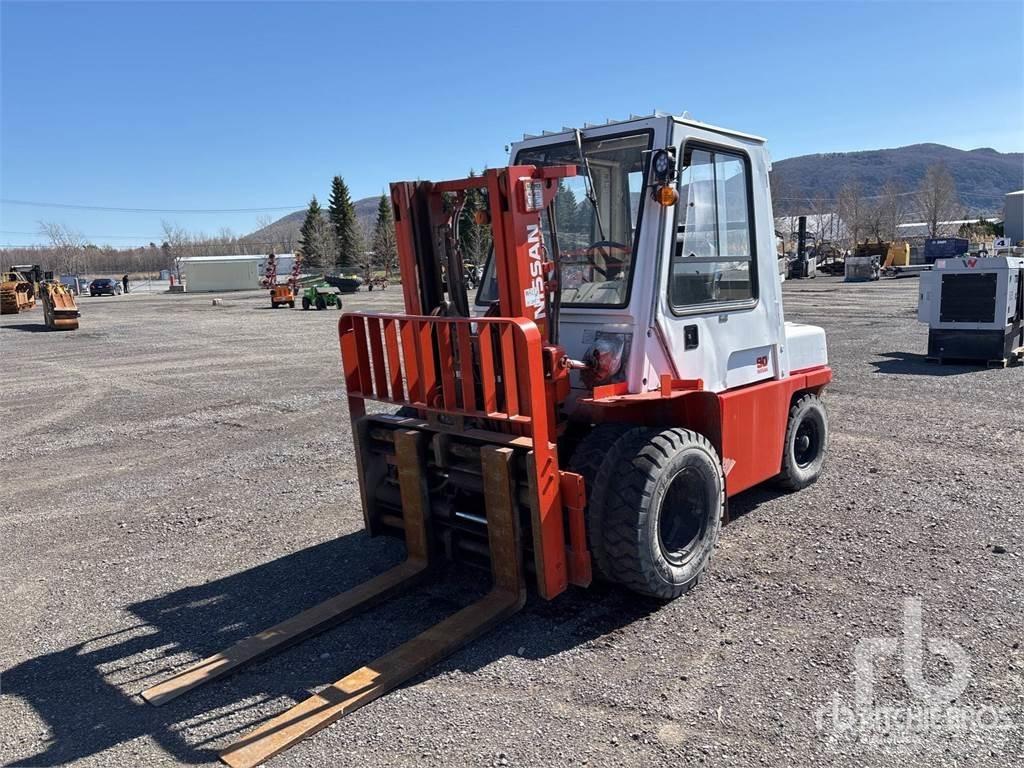 Nissan 90 Carrelli elevatori diesel