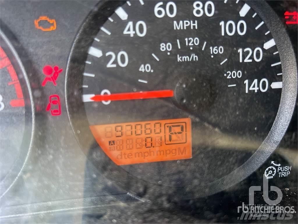 Nissan FRONTIER Pick up/Fiancata ribaltabile