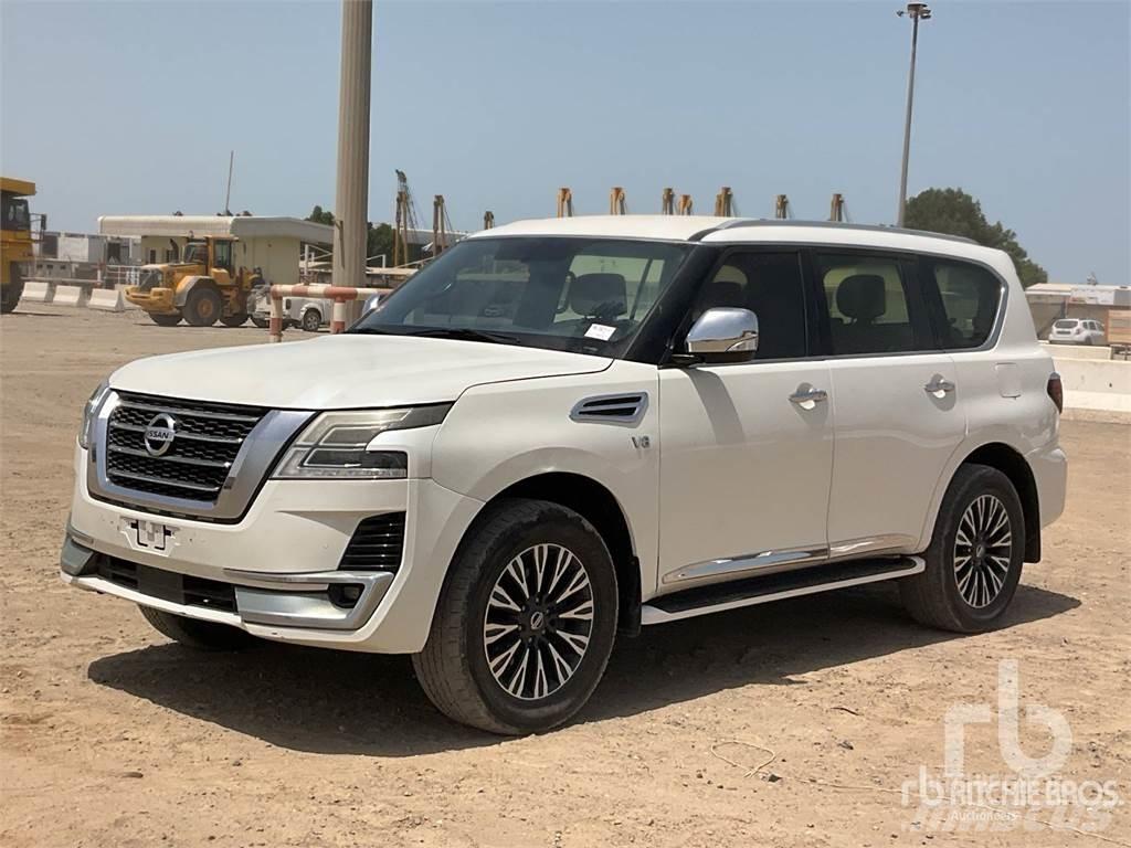 Nissan PATROL Pick up/Fiancata ribaltabile