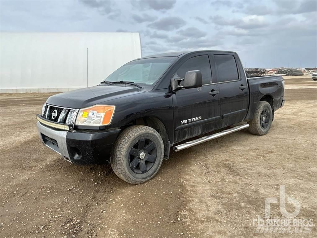 Nissan TITAN Pick up/Fiancata ribaltabile