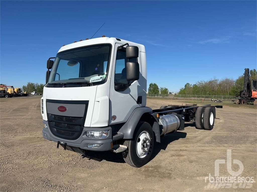 Peterbilt 220 Autocabinati