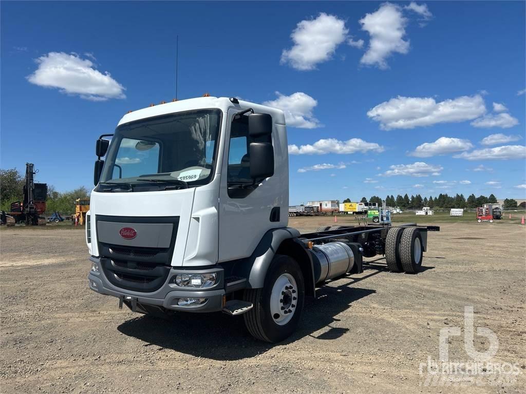 Peterbilt 220 Autocabinati