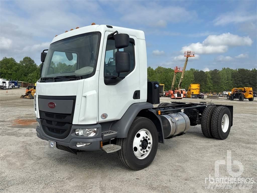 Peterbilt 220 Autocabinati