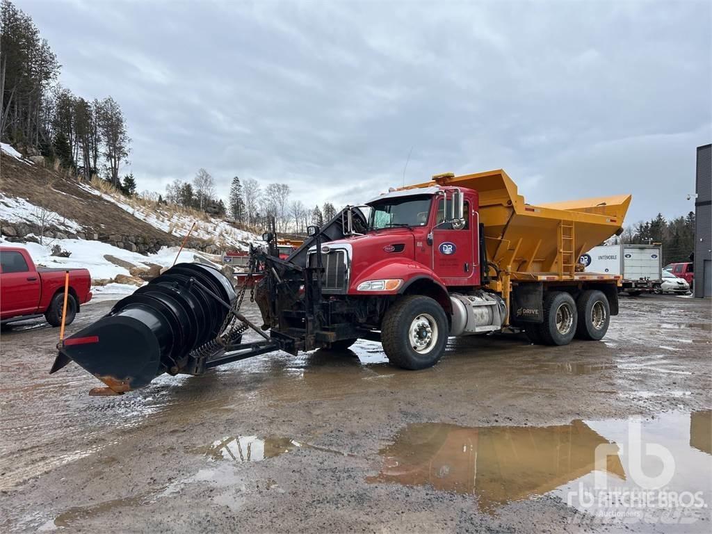 Peterbilt 348 Lame spazzaneve e aratri