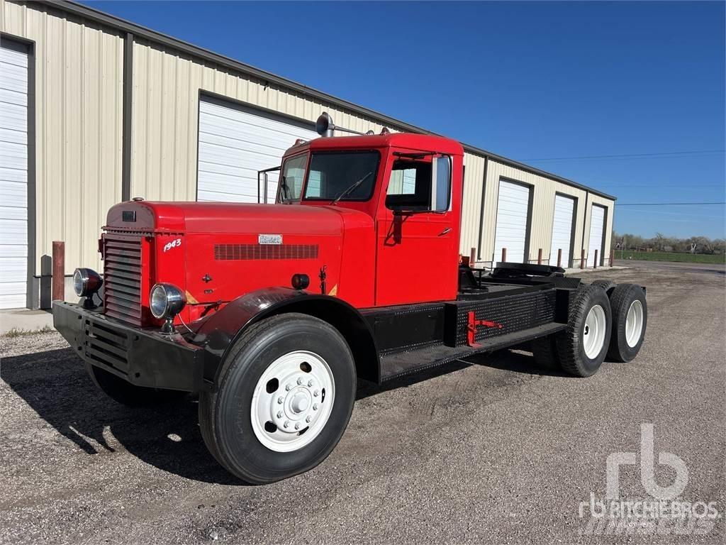 Peterbilt 354DT Motrici e Trattori Stradali