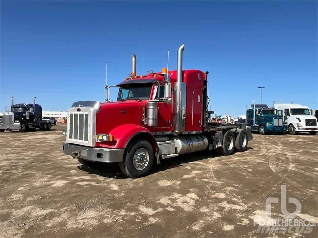 Peterbilt 367 Autocarro pianale / argano