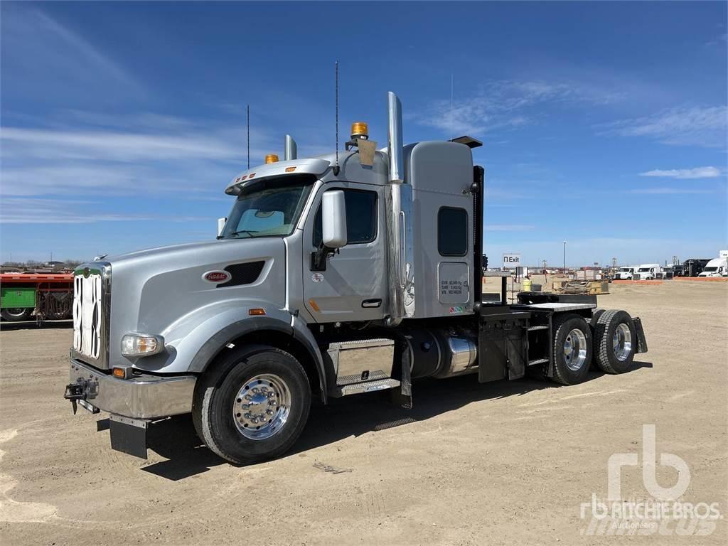 Peterbilt 567 Autocarro pianale / argano