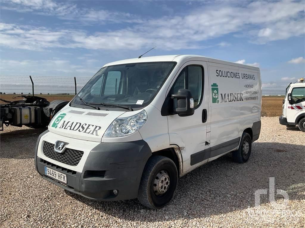 Peugeot BOXER Furgone chiuso