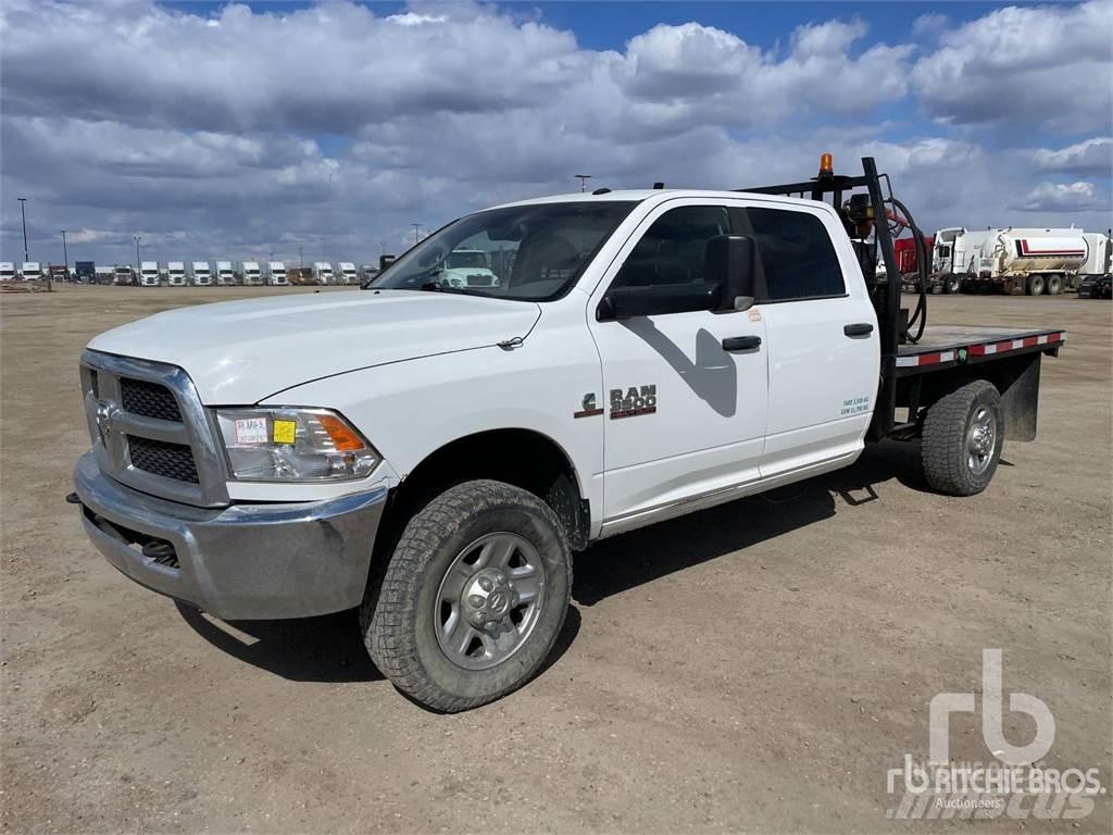 RAM 3500 Camion con sponde ribaltabili