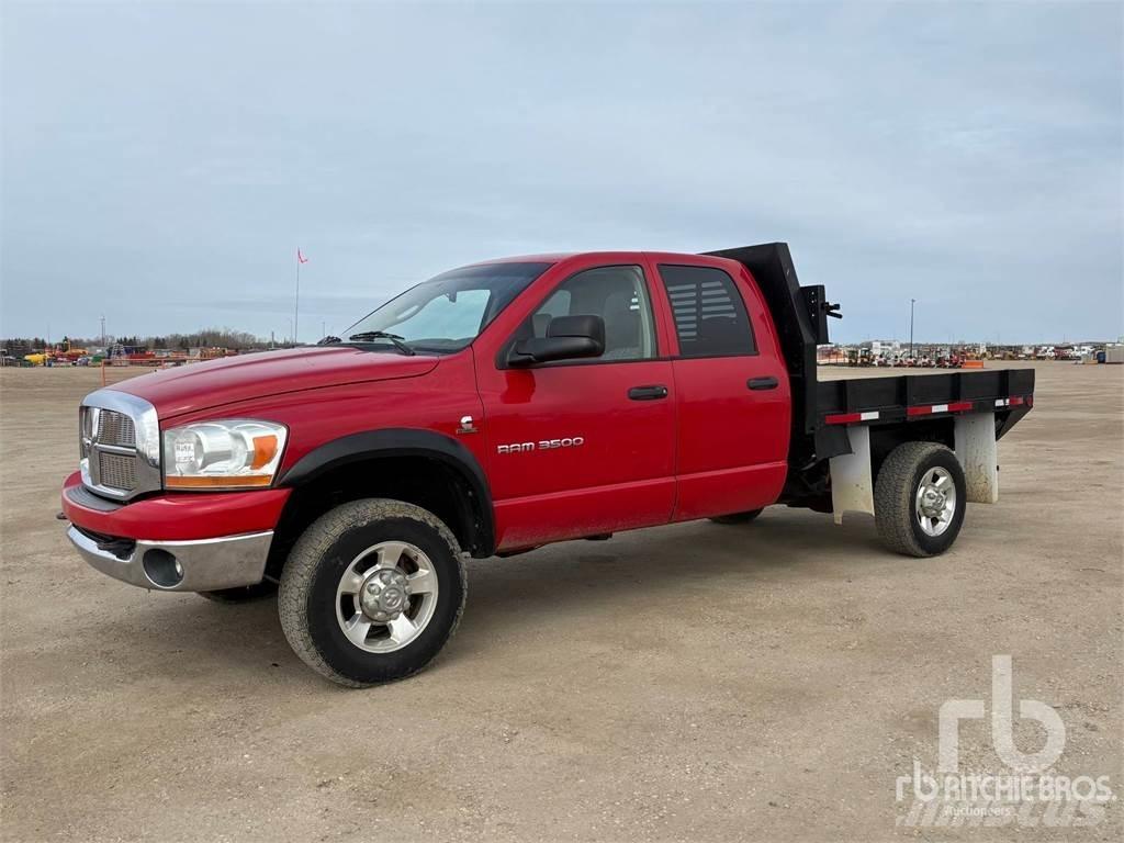 RAM 3500 Camion con sponde ribaltabili