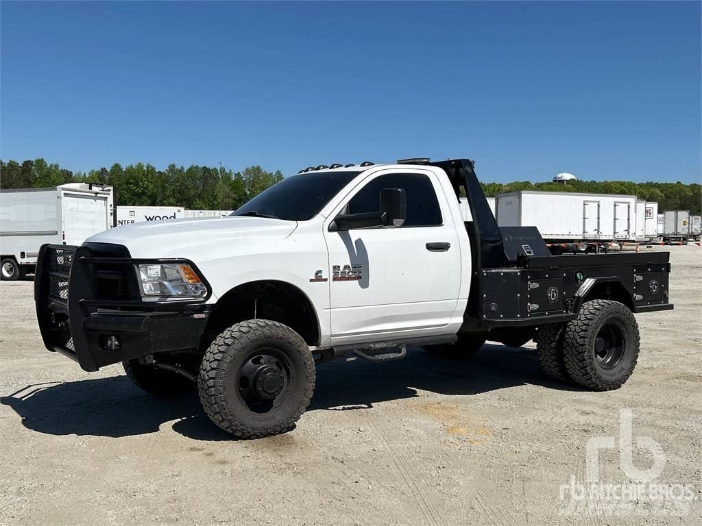 RAM 3500 Camion con sponde ribaltabili