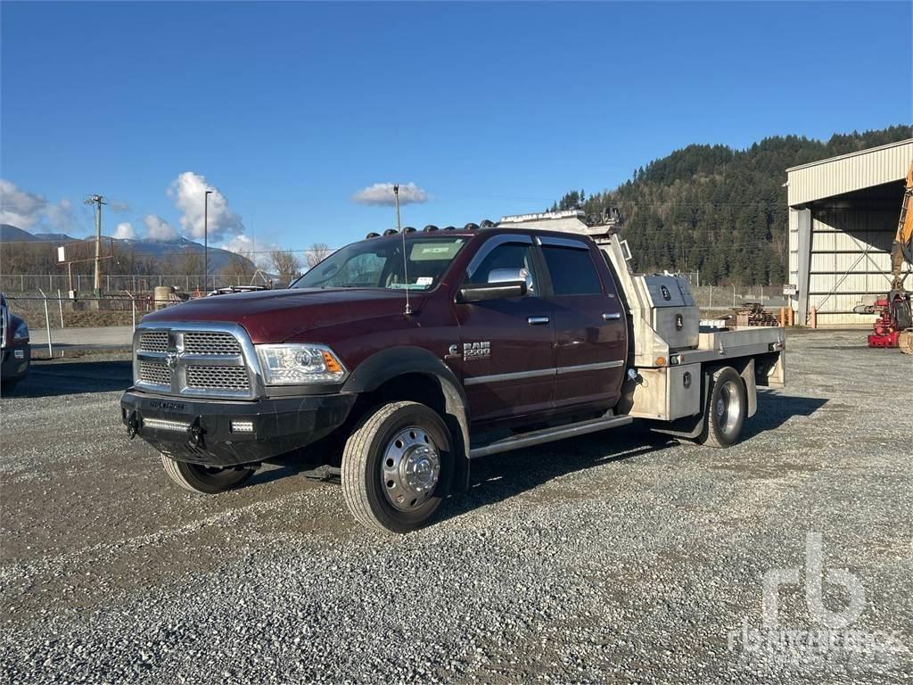 RAM 5500 Camion con sponde ribaltabili