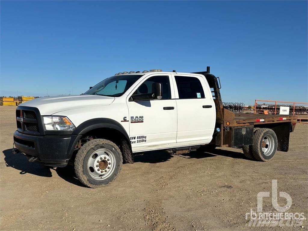 RAM 5500 Camion con sponde ribaltabili