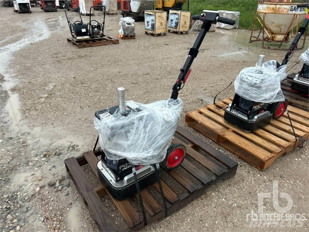 Rhino RM350 Costruzioni - Altro