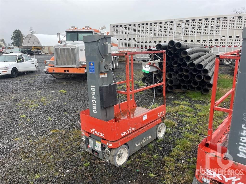 SkyJack SJ12 Piattaforme a braccio articolato
