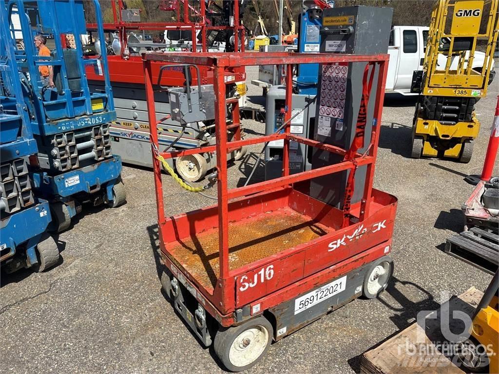 SkyJack SJ16 Piattaforme a braccio articolato