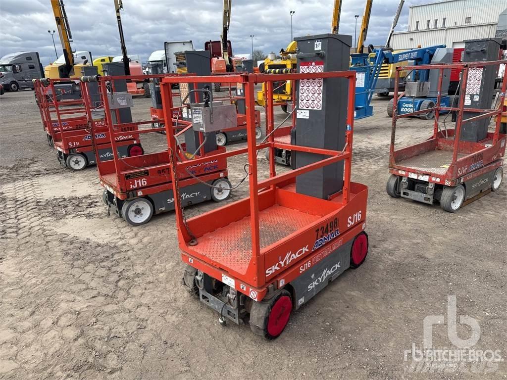 SkyJack SJ16 Paranchi, argani e sollevatori di materiale