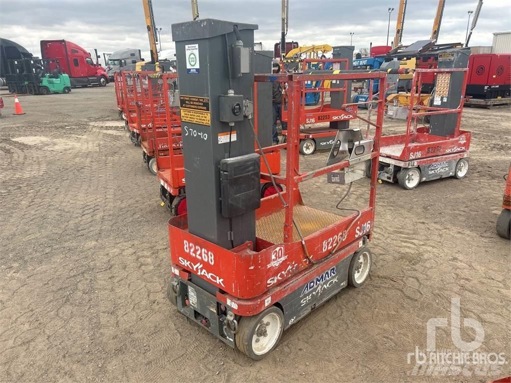 SkyJack SJ16 Paranchi, argani e sollevatori di materiale