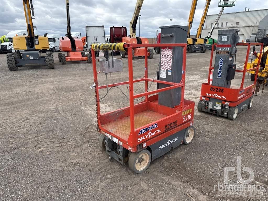 SkyJack SJ16 Paranchi, argani e sollevatori di materiale