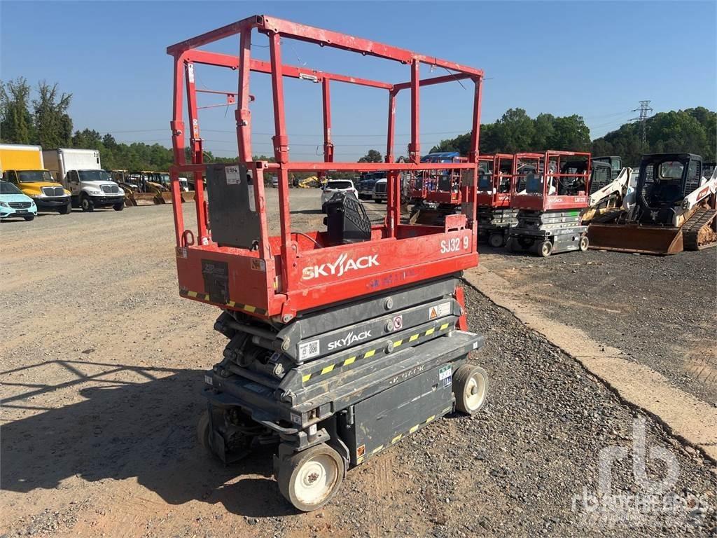 SkyJack SJ3219 Piattaforme a pantografo