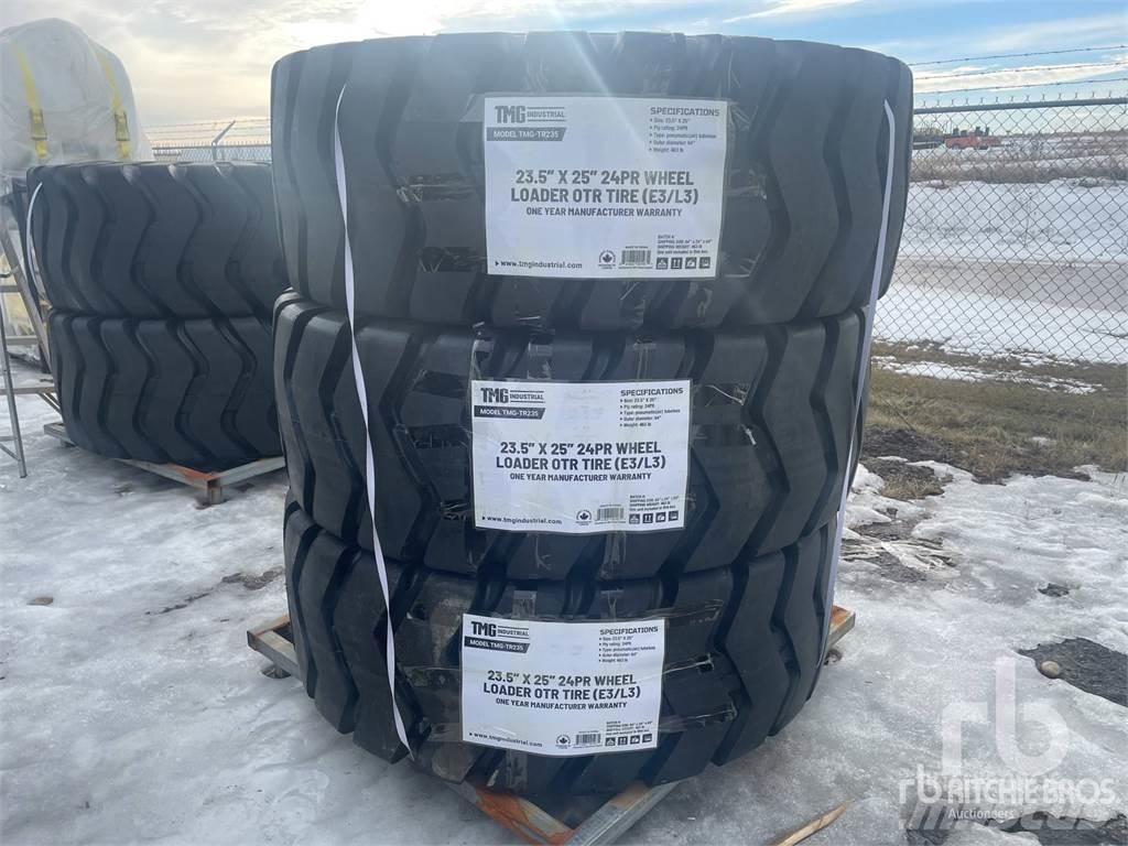 TMG TR235 Pneumatici, ruote e cerchioni