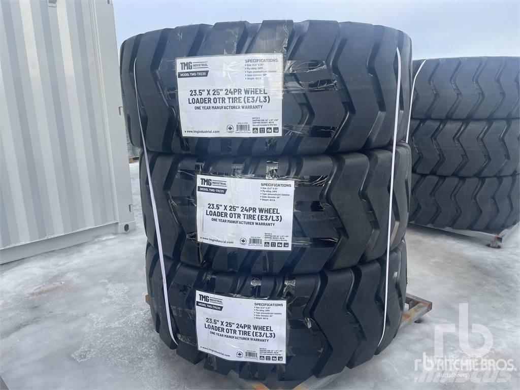TMG TR235 Pneumatici, ruote e cerchioni