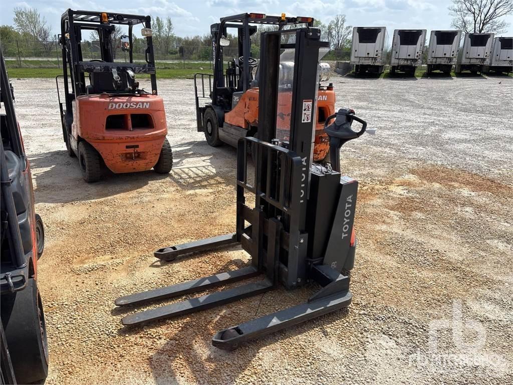 Toyota 8BWS13 Portapallet
