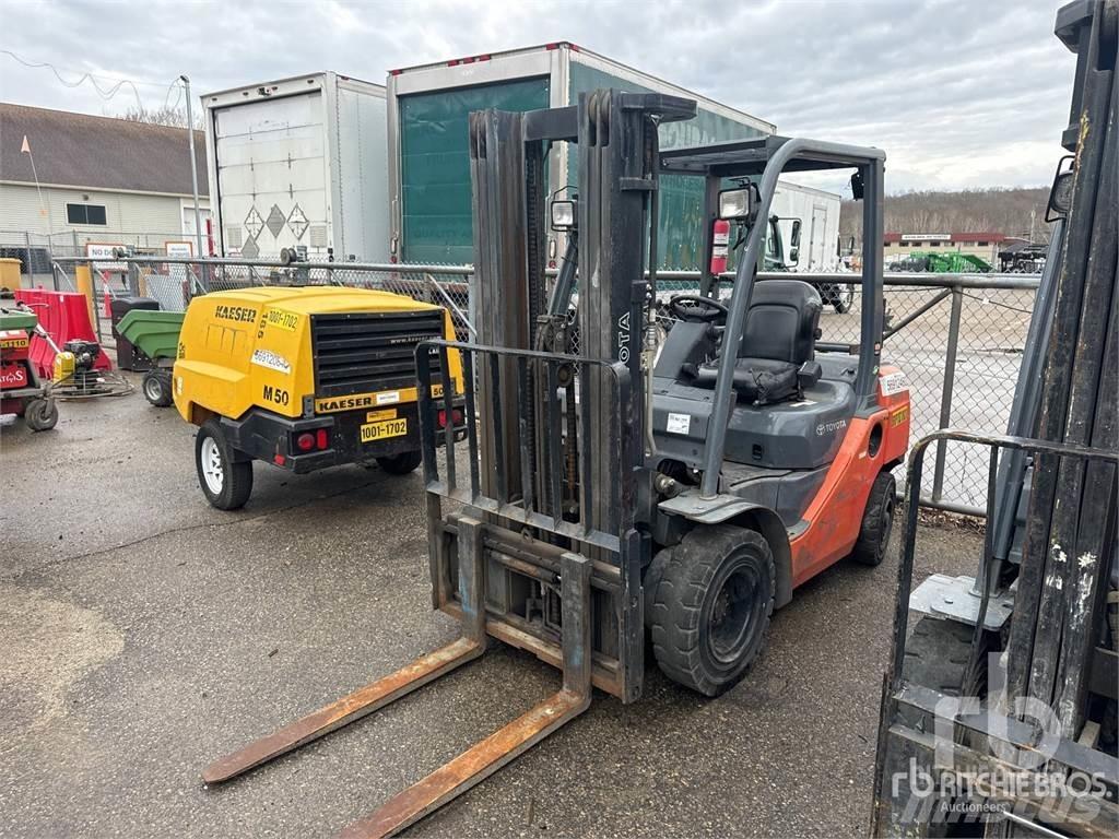 Toyota 8FGU25 Carrelli elevatori diesel