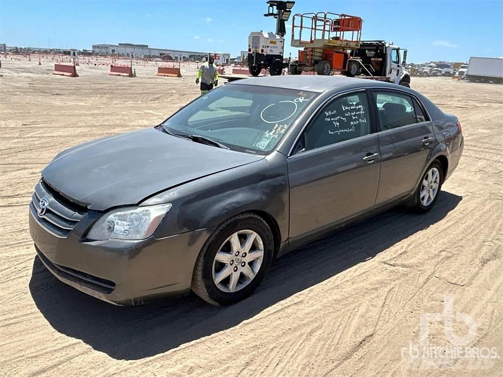 Toyota AVALON Auto