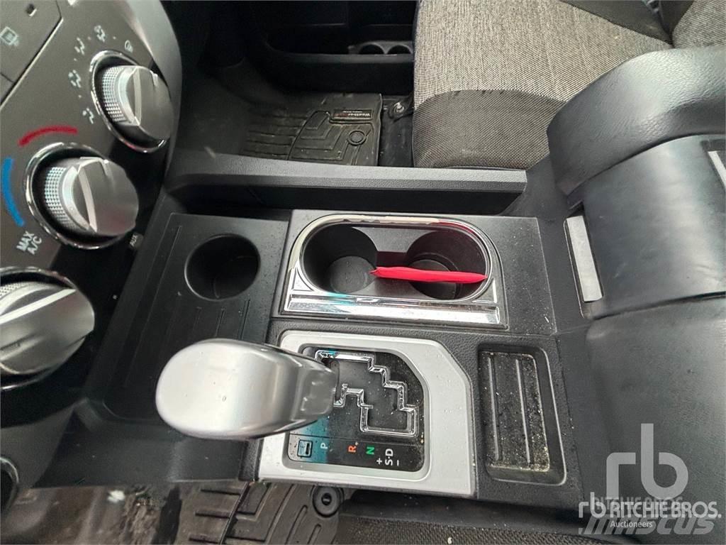 Toyota TUNDRA Pick up/Fiancata ribaltabile