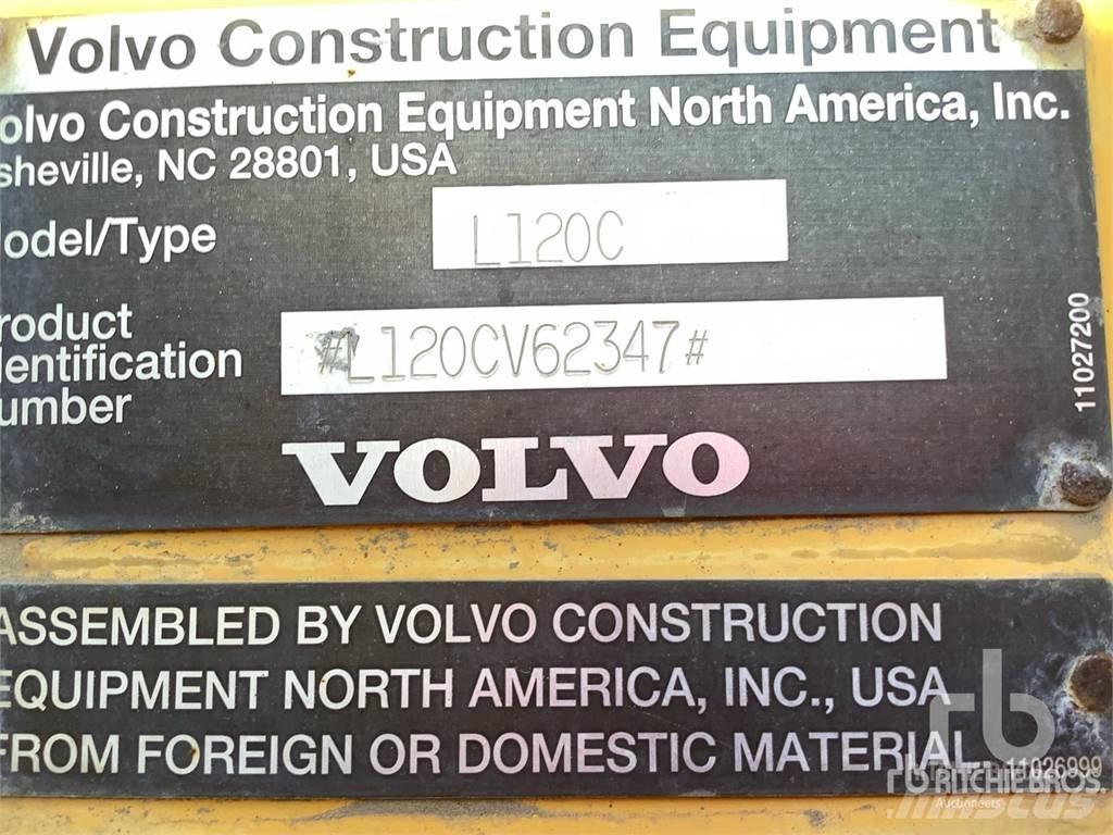 Volvo L120C Pale gommate