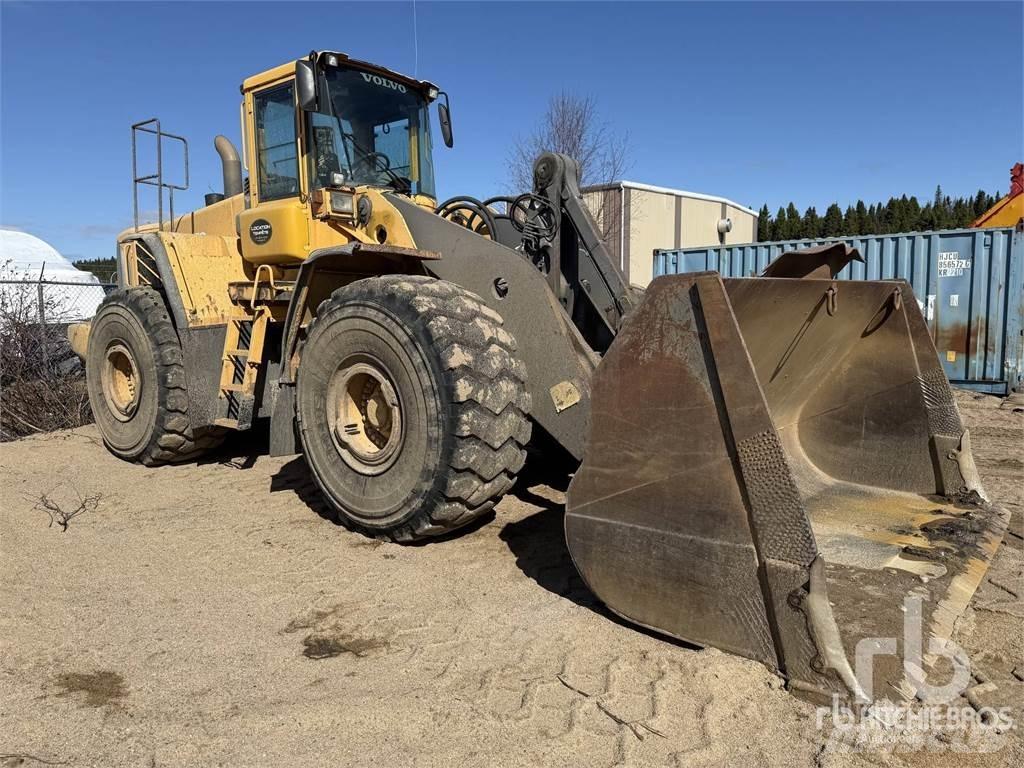 Volvo L220E Pale gommate