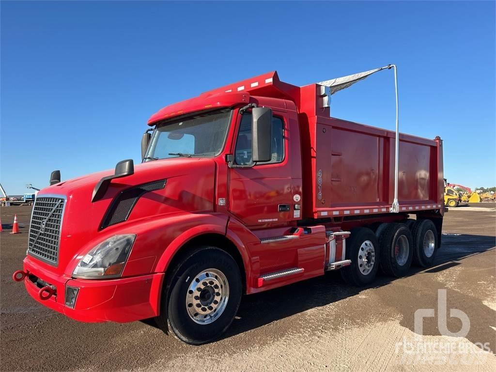Volvo VNL300 Camion ribaltabili
