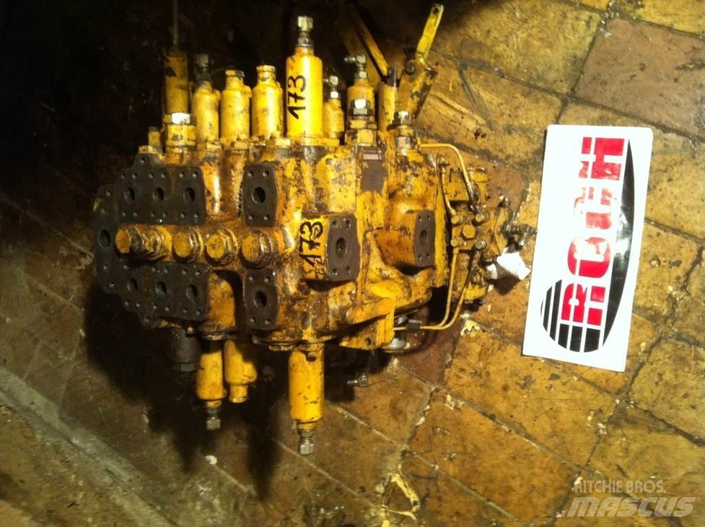Komatsu 91A062M - 9 SEKCYJNY Componenti idrauliche