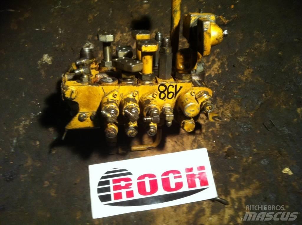Komatsu BBF10021 - 4 SEKCYJNY Componenti idrauliche