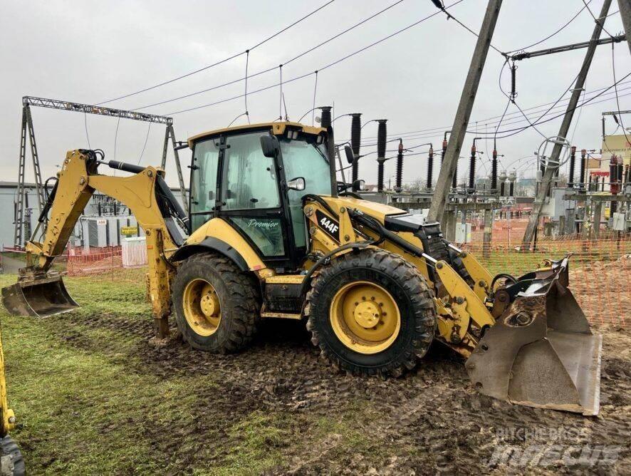 CAT 444F Terne