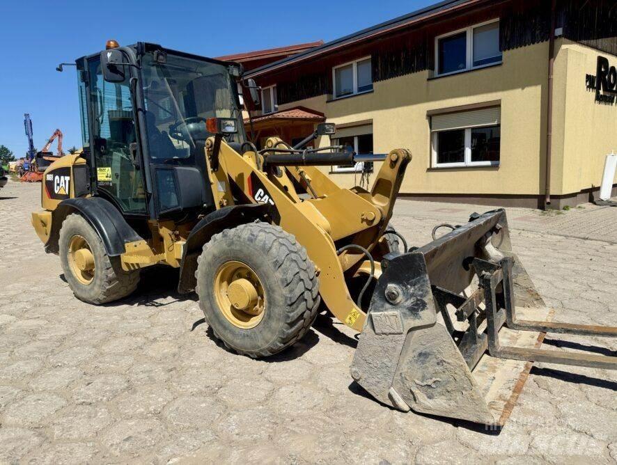 CAT 906H Pale gommate