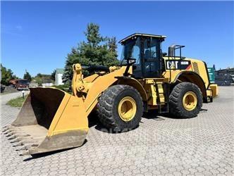 CAT 966M Pale gommate