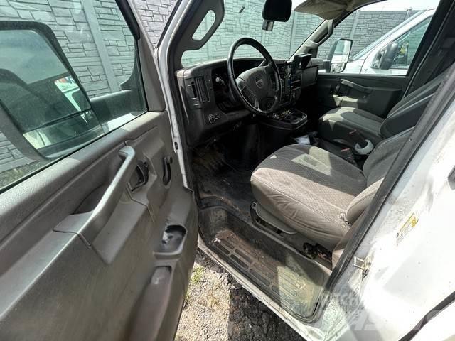 GMC Savana 4500 Camion cassonati