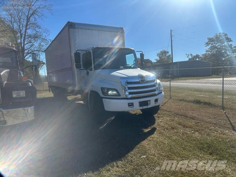 Hino 258LP Camion cassonati