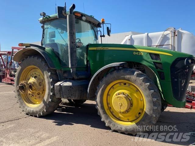 John Deere 8430 Trattori