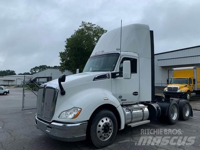 Kenworth T680 Motrici e Trattori Stradali