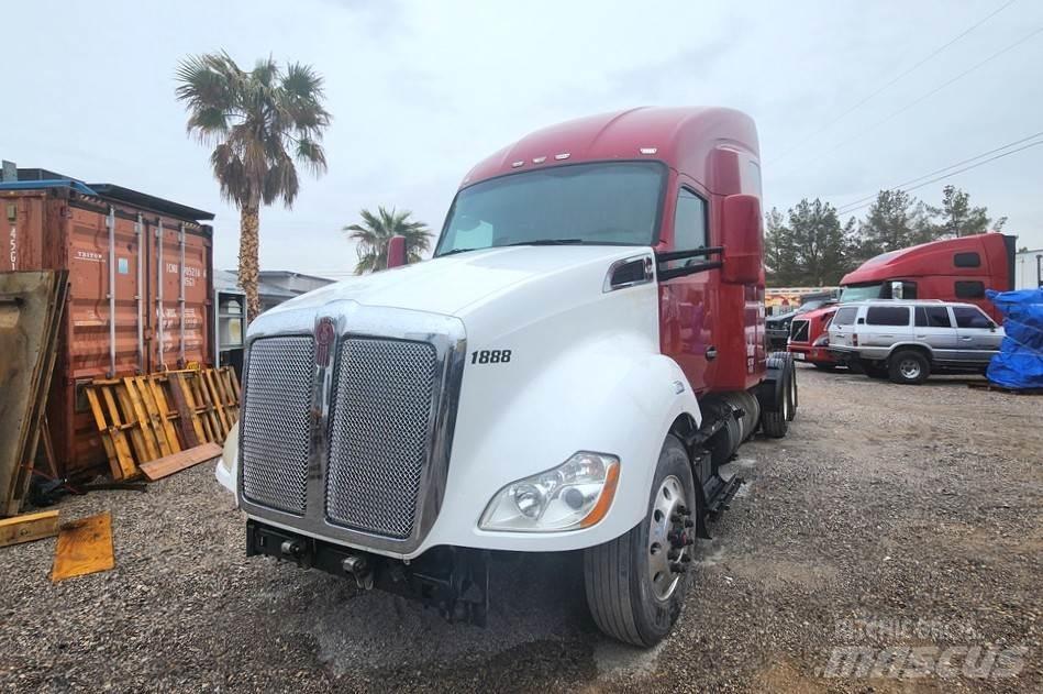 Kenworth T680 Motrici e Trattori Stradali