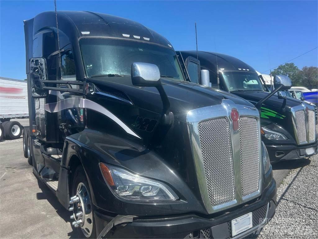 Kenworth T680 Motrici e Trattori Stradali