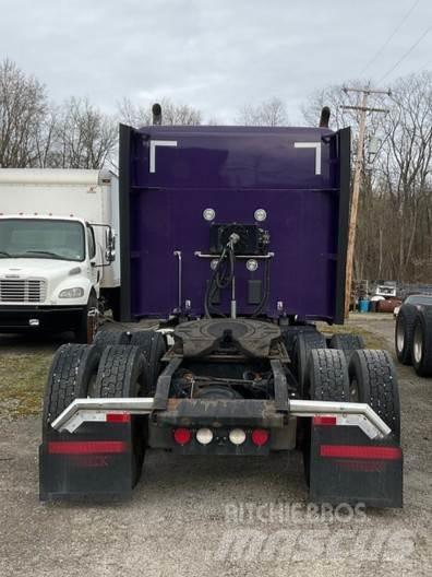 Kenworth T880 Motrici e Trattori Stradali