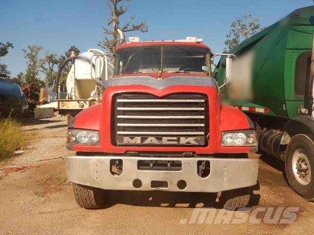 Mack GU713 Camion ribaltabili