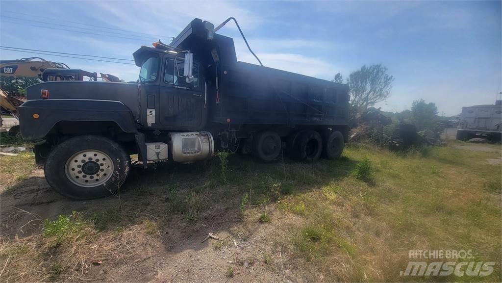 Mack RD6885 Camion ribaltabili