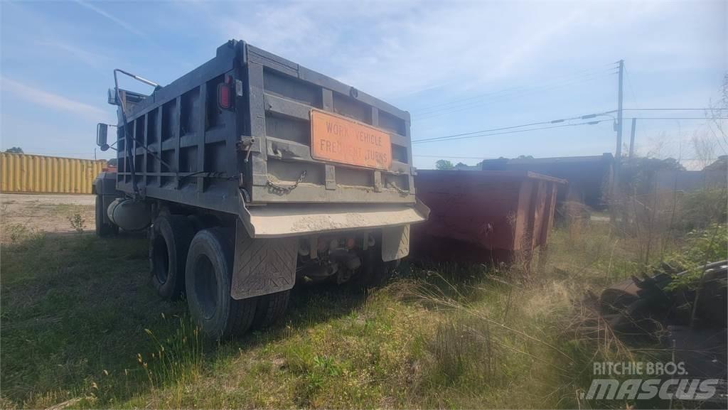 Mack RD6885 Camion ribaltabili