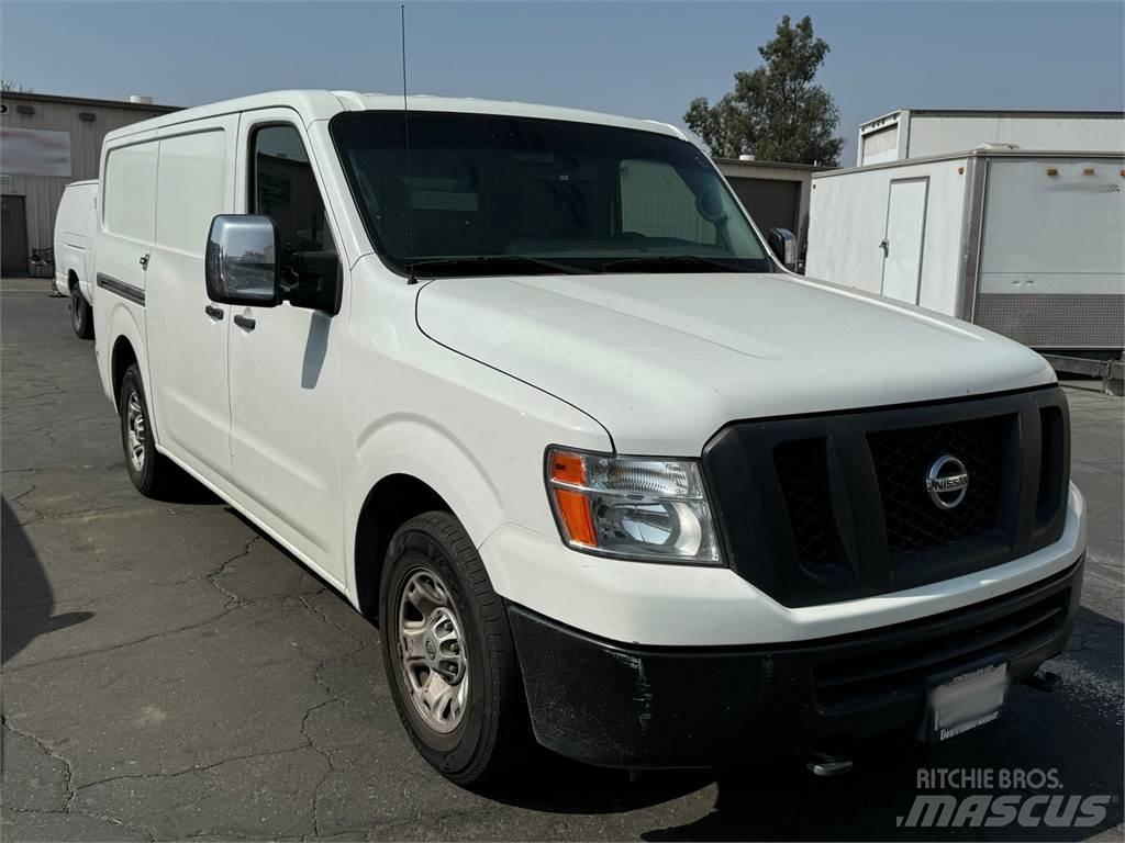 Nissan NV3500 HD Cassonati